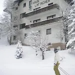 Arlberg Ski-in & Ski-out Access To Austrias Largest Area ベッド・アンド・ブレックファスト シュトゥーベン・アム・アールベルク