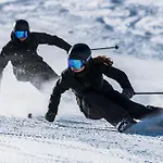 Arlberg Ski-in & Ski-out Access To Austrias Largest Area シュトゥーベン・アム・アールベルク