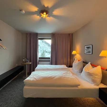 B&B Arlberg Ski-in & Ski-out Access To Austrias Largest Area *