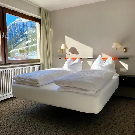 Arlberg Motel Bed & Breakfast *
