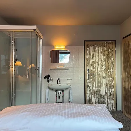 B&B Arlberg Ski-in & Ski-out Access To Austrias Largest Area *