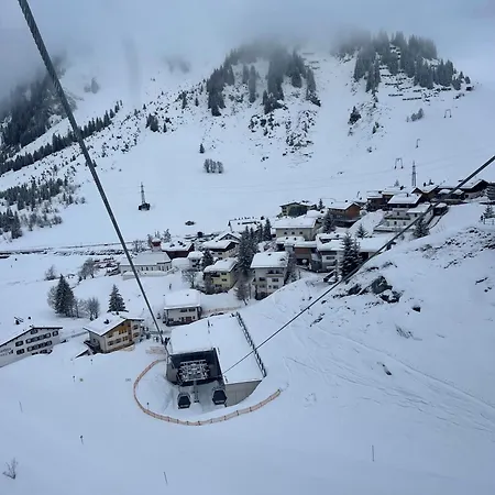 Arlberg Ski-in & Ski-out Access To Austrias Largest Area Frühstückspension Stuben am Arlberg