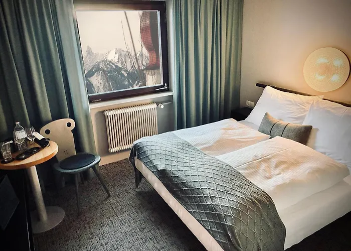 Arlberg Ski-in & Ski-out Access To Austrias Largest Area 3* Stuben am Arlberg